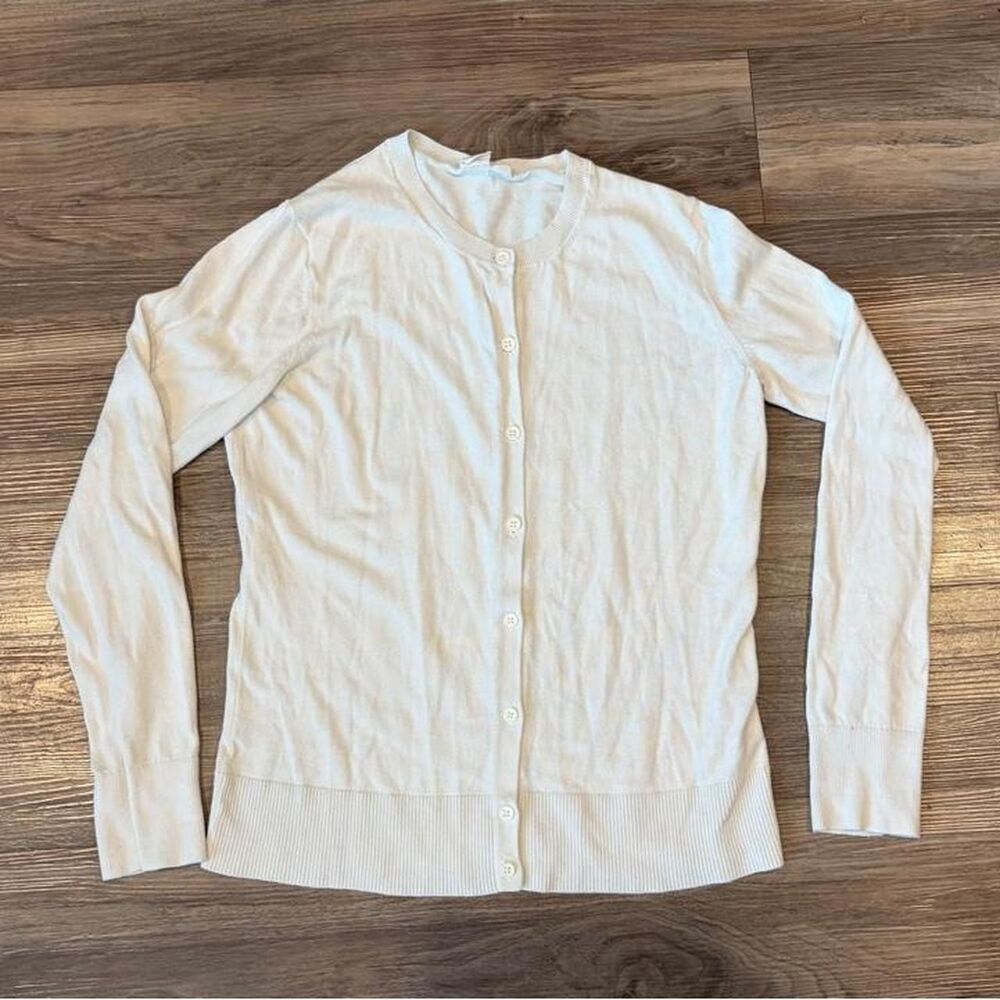 GAP Women’s Medium White Button Up Cardigan Sweater Long Sleeve Classic